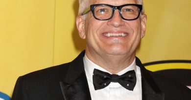Drew Carey Spent ‘Six Figures’ On Free Meals For Writers During The WGA Strike